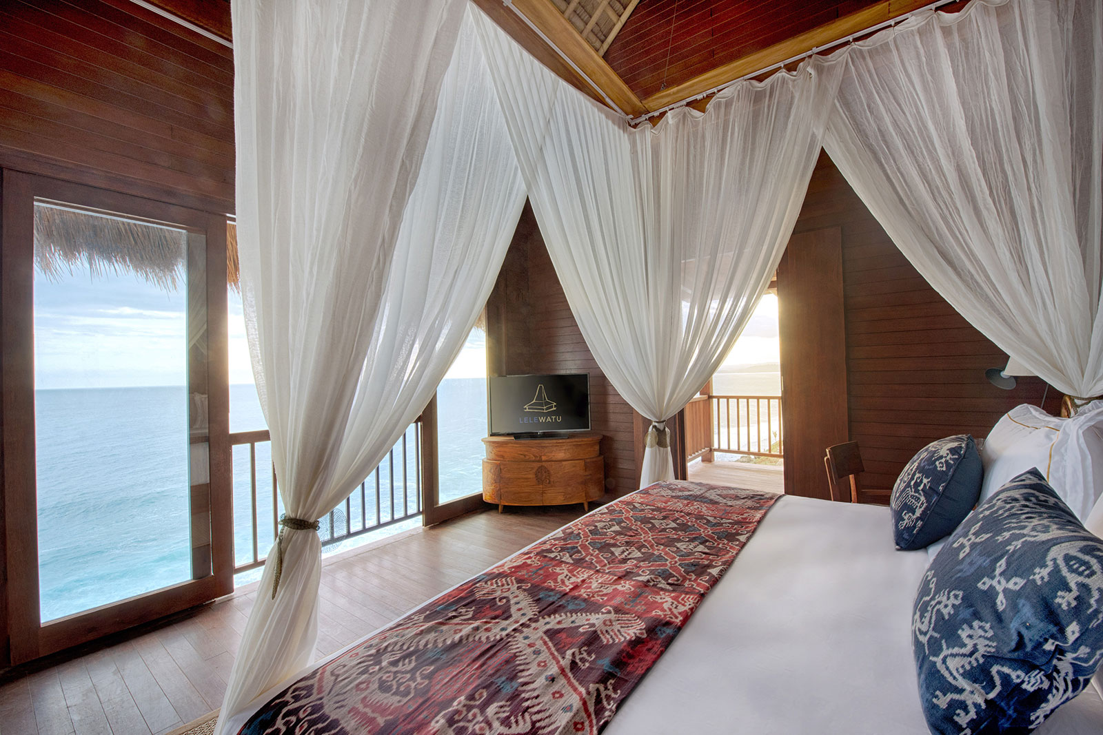 Lelewatu Sumba - One Bedroom Ocean View Honeymoon Villa